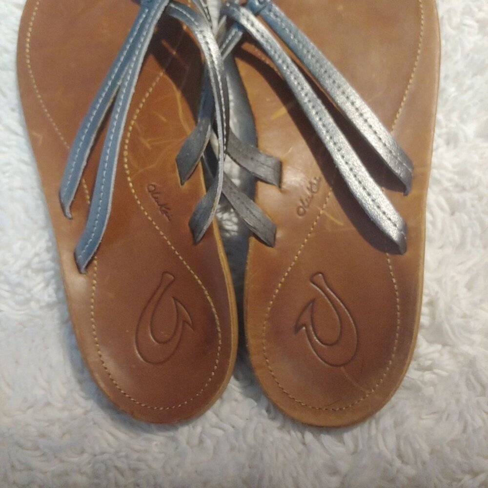 Olukai Womens Double Strap Sandal in Silver size 8 Tiki Vacay Hawaii - Picture 2 of 7